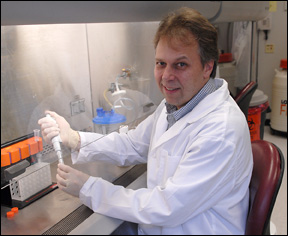 Gerold Feuer in 2008, via Upstate